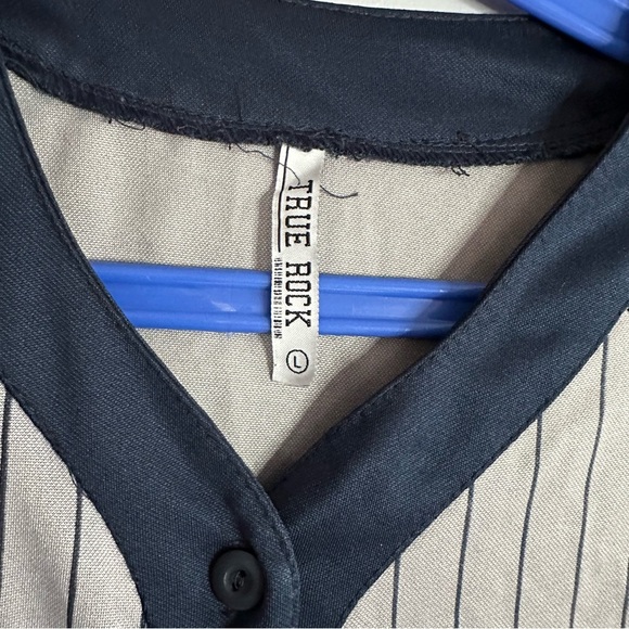 TRUE ROCK New York MLB Jersey, Grey/Blue, Sz L, Short Sleeve, Button Front, EUC - Picture 5 of 10